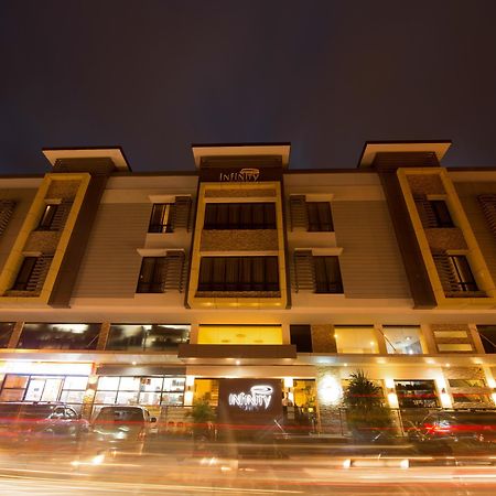 Infinity Suites Davao City Kültér fotó