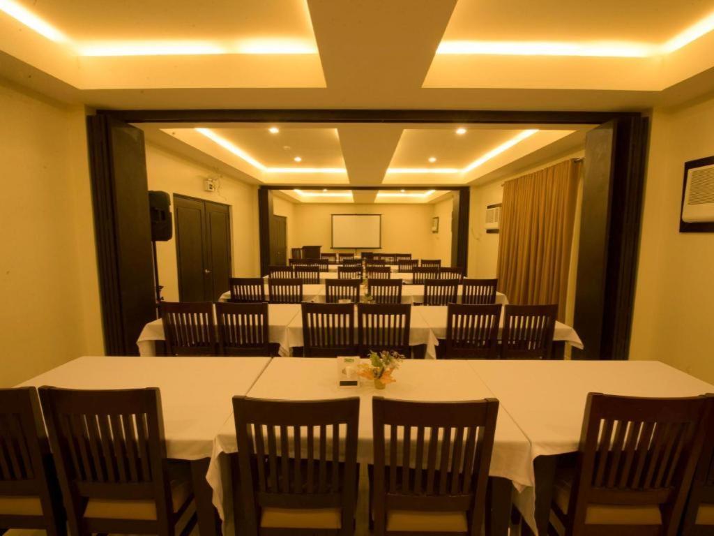 Infinity Suites Davao City Kültér fotó