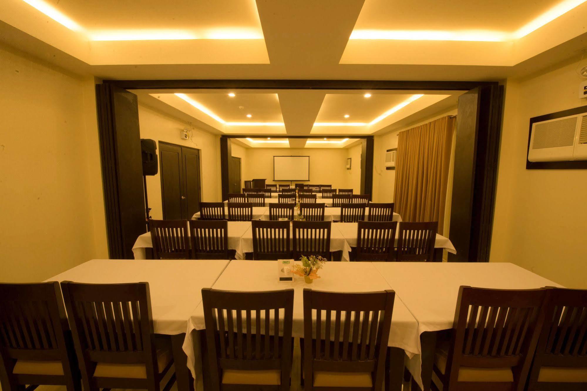 Infinity Suites Davao City Kültér fotó