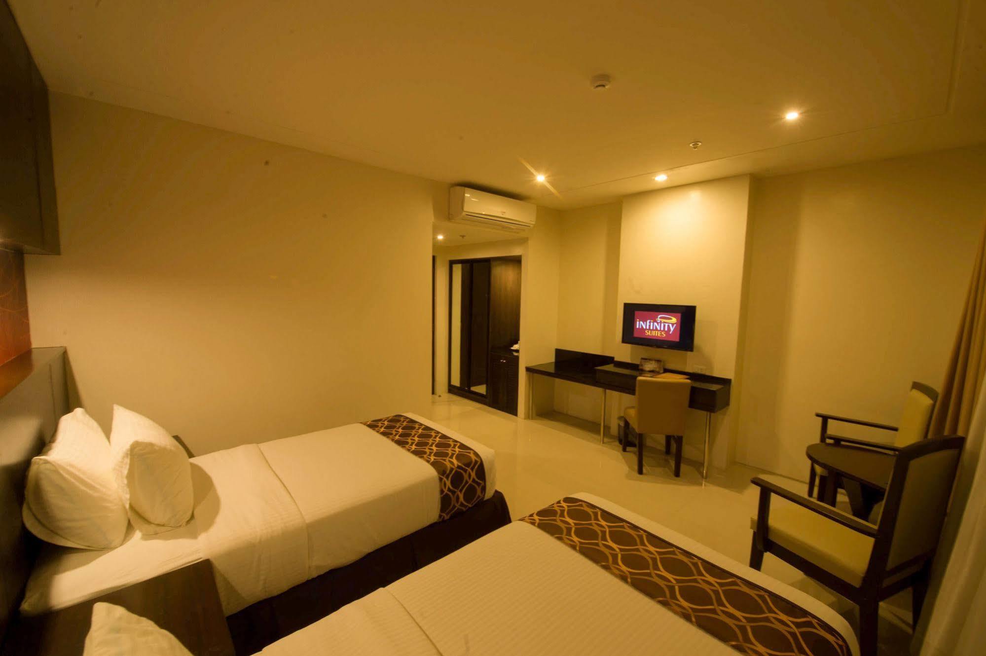 Infinity Suites Davao City Kültér fotó