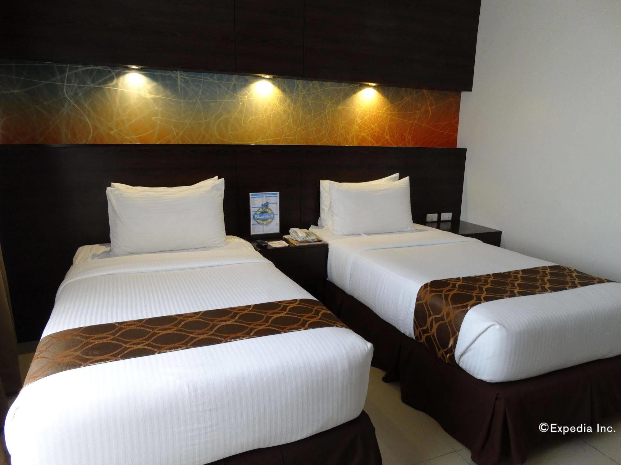Infinity Suites Davao City Kültér fotó