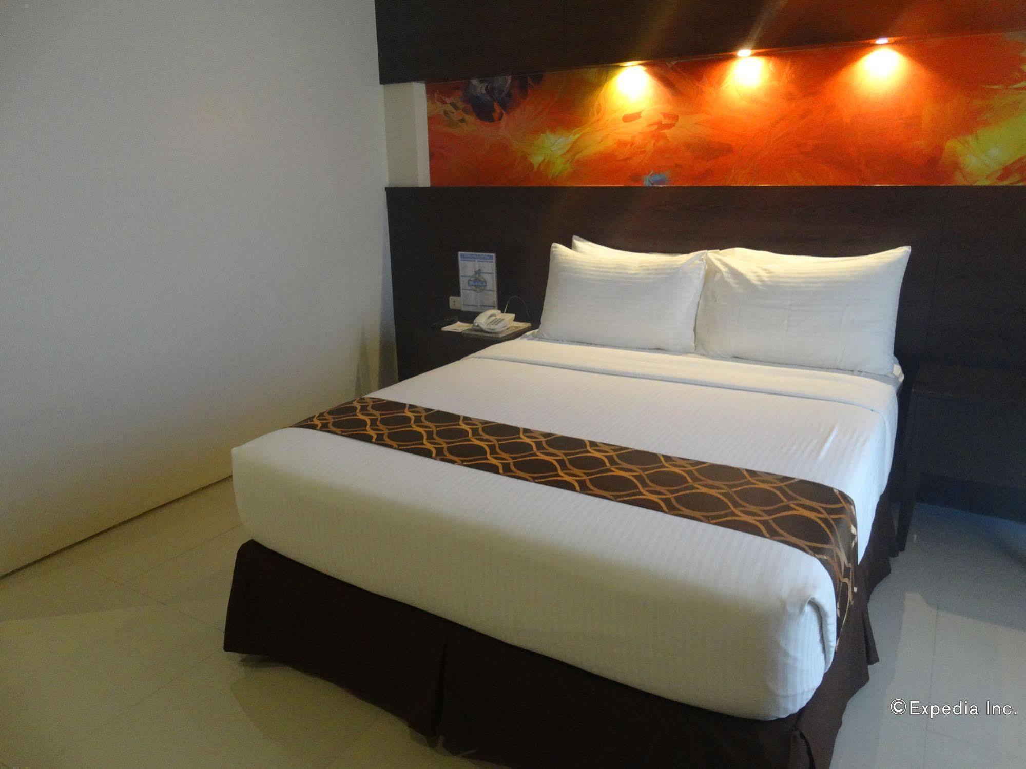 Infinity Suites Davao City Kültér fotó