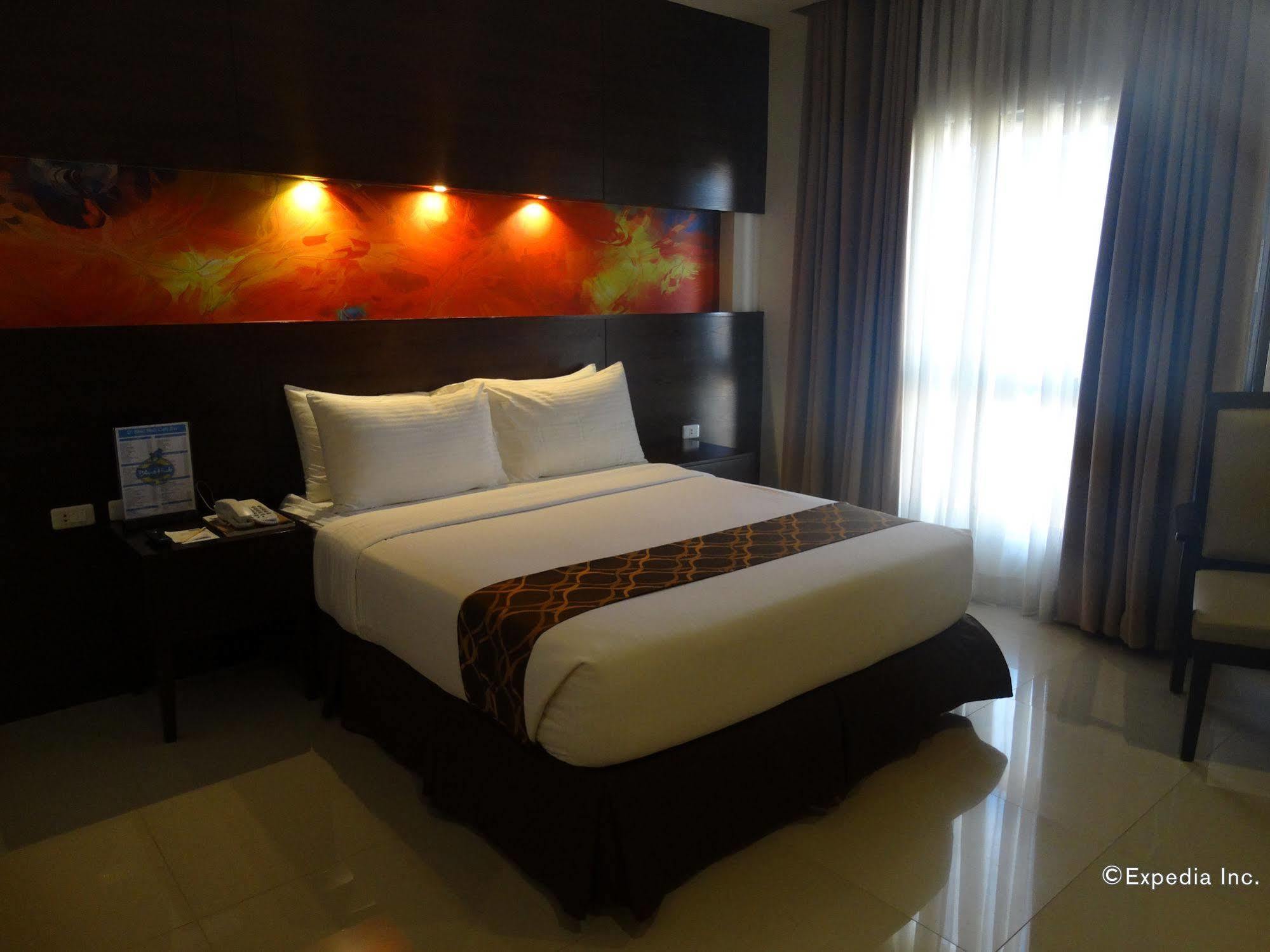 Infinity Suites Davao City Kültér fotó