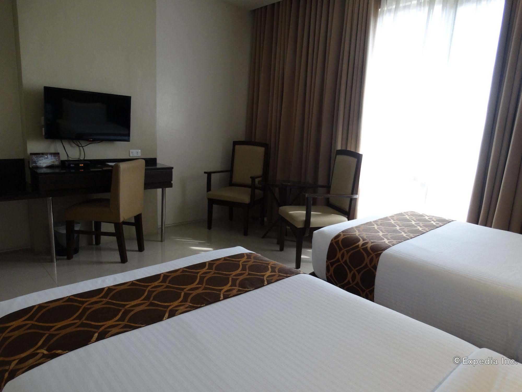Infinity Suites Davao City Kültér fotó