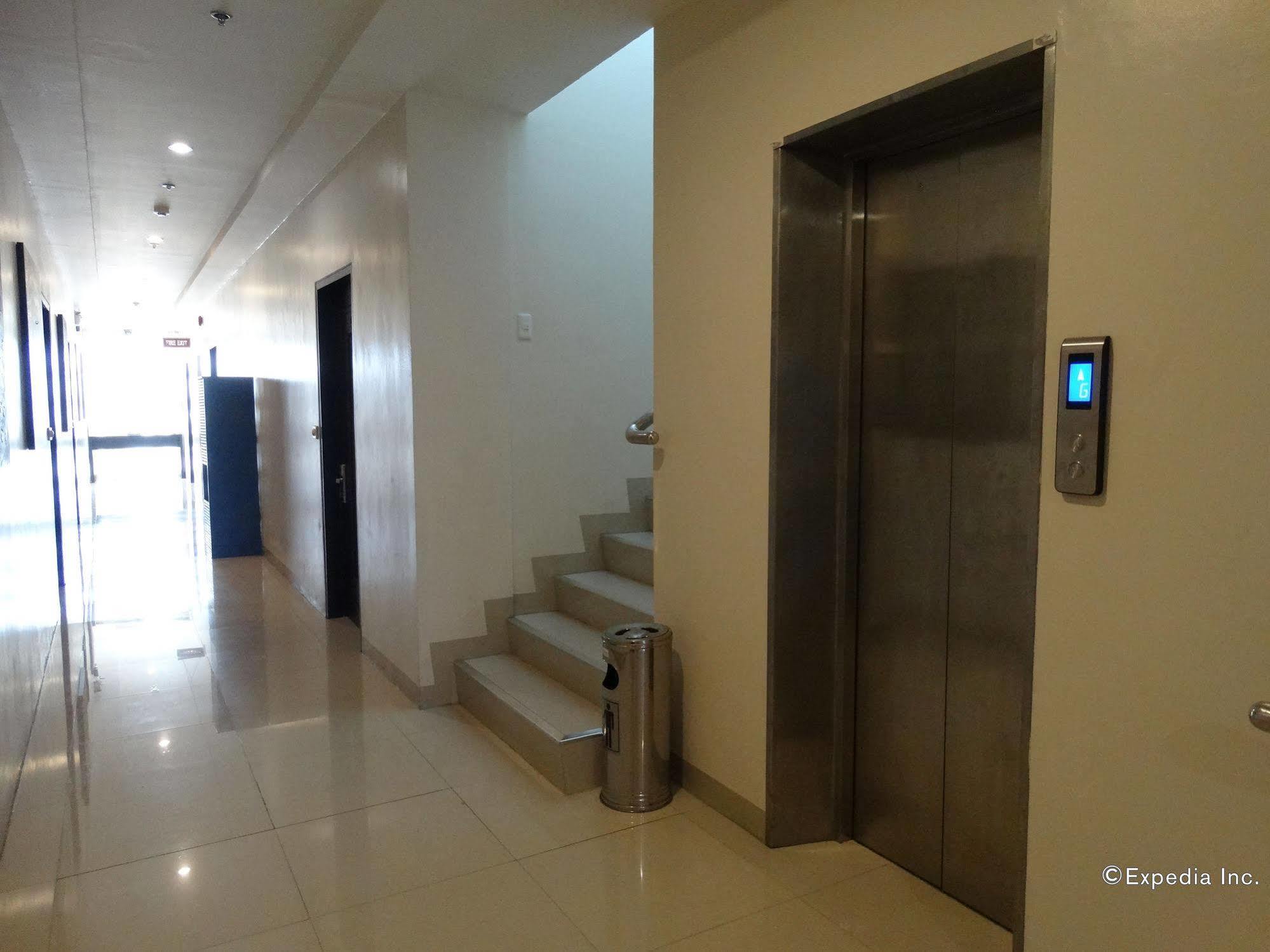 Infinity Suites Davao City Kültér fotó