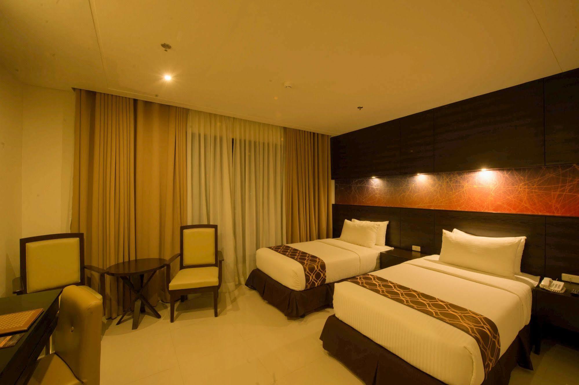Infinity Suites Davao City Kültér fotó